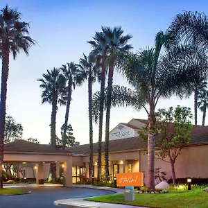 Sonesta Select Huntington Hotel